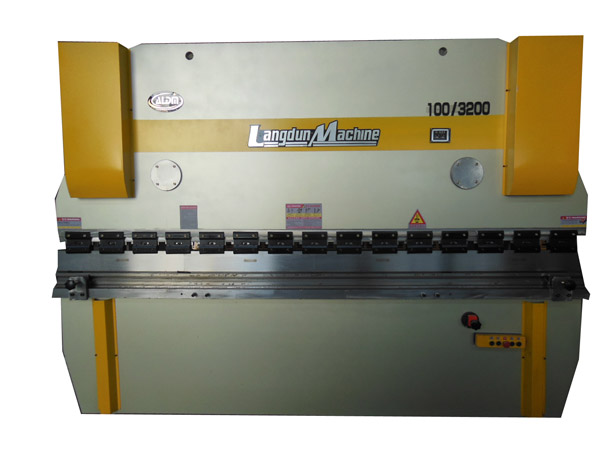 液壓板料折彎?rùn)C(jī)WC67Y-100T3200